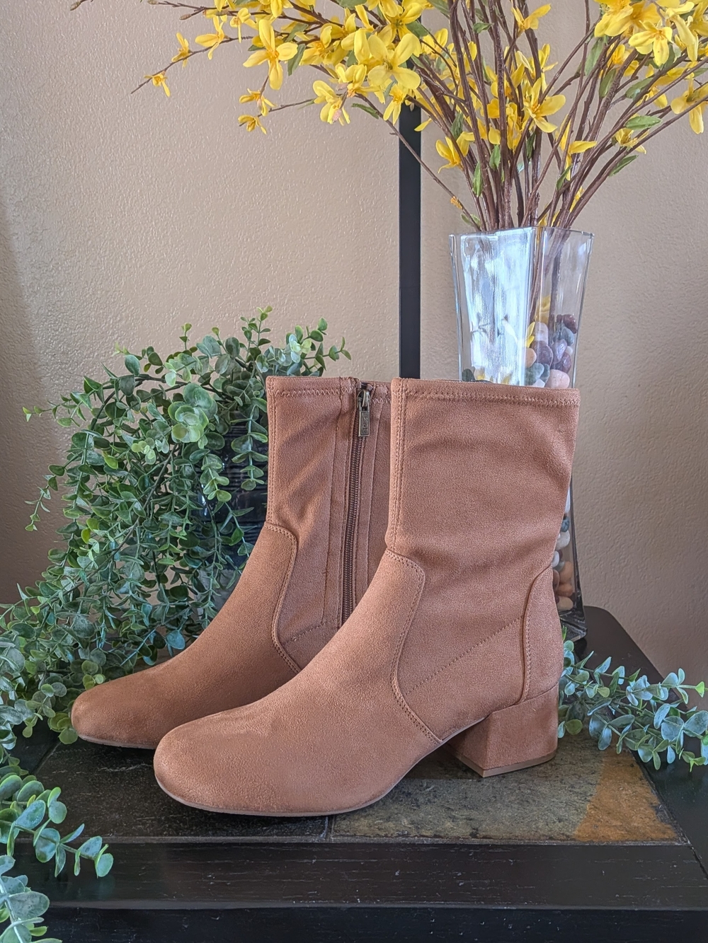NWT! Kenneth Cole Reaction Women's Road Stretch Block Heel Booties Sz 11M COGNAC